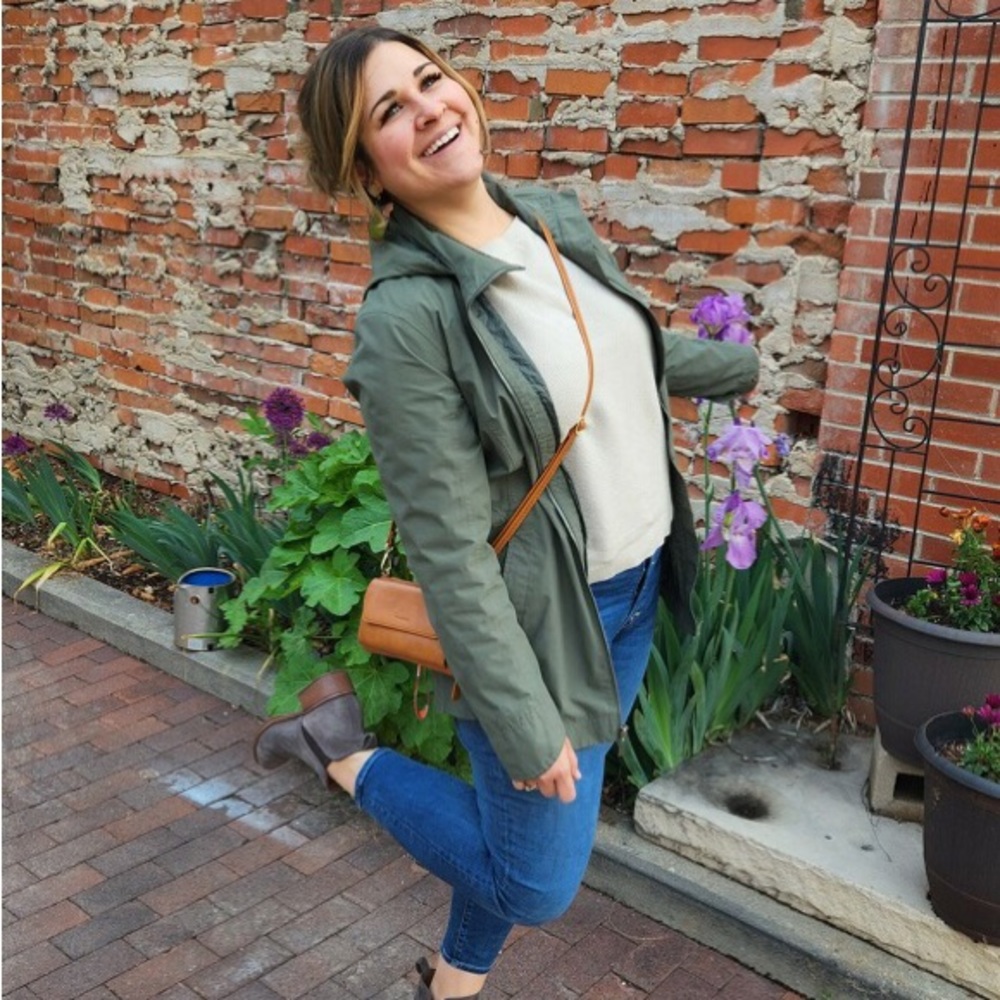 Meet your Posher, Kelly